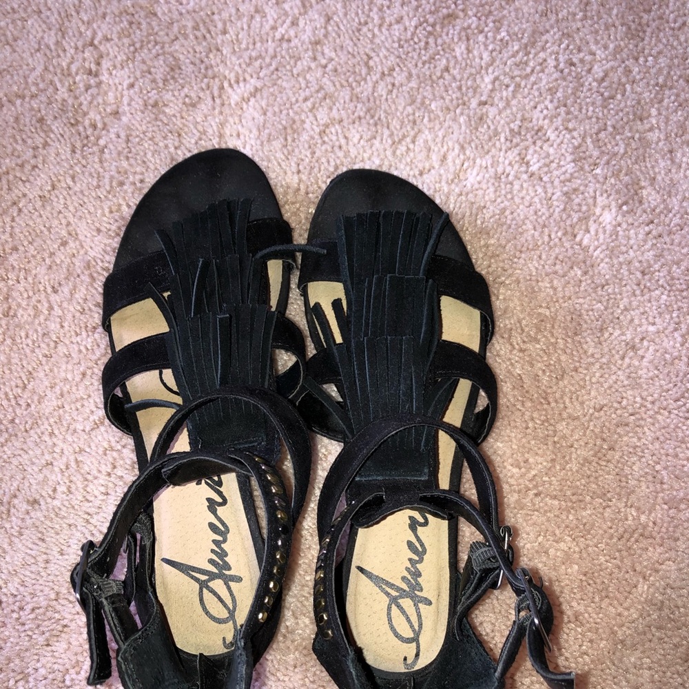 Sandals - Picture 2 of 3